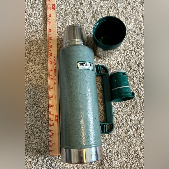 Stanley‎ Classic Vacuum Insulated Wide Mouth Bottle 1.4 QT - Picture 8 of 9